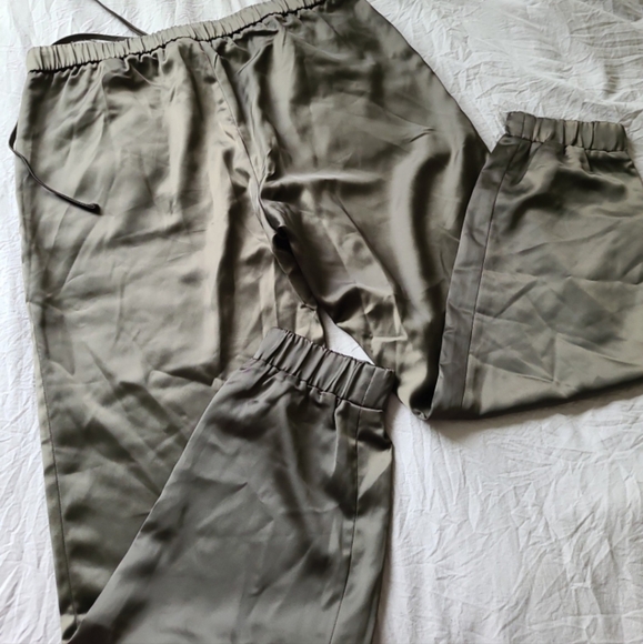 Banana Republic Women Sz M Olive Green Satin Jogger Pants w/pockets comfort - Picture 6 of 11